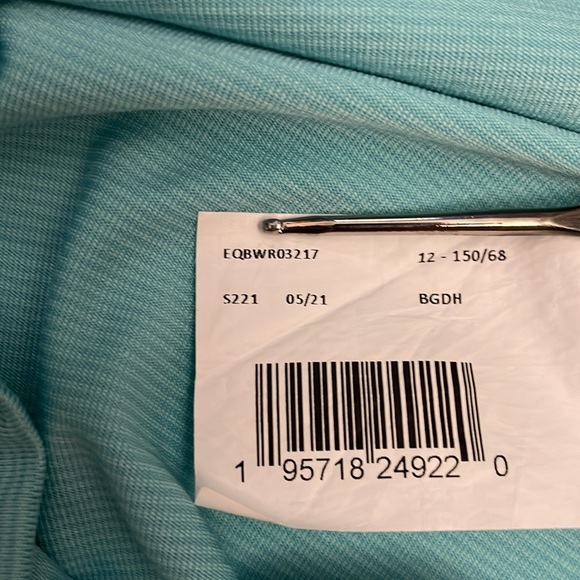 Quiksilver Blue UPF Protection 50+ Long Sleeve Logo Tee Boy's Size Medium -12 - Picture 10 of 10